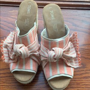 TOMS platform sandal-linen